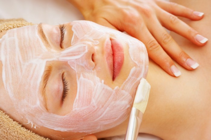 Glycolic peeling - what is it, benefits for the face, how to do it at home, photos, reviews