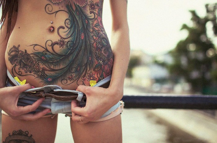 How to hide stretch marks on the stomach: with the help of procedures, tattoos, laser, photo