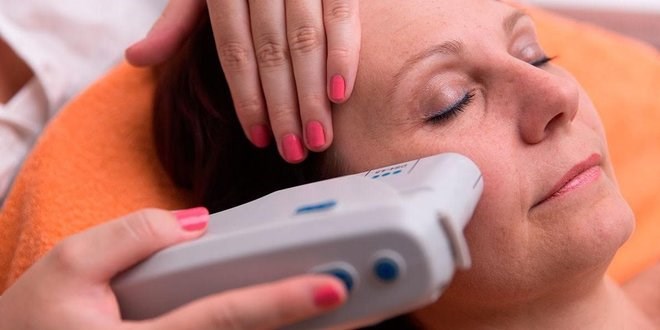 Face lifting: che cos'è questa procedura. Sollevamento RF, fili facciali, lifting non chirurgico