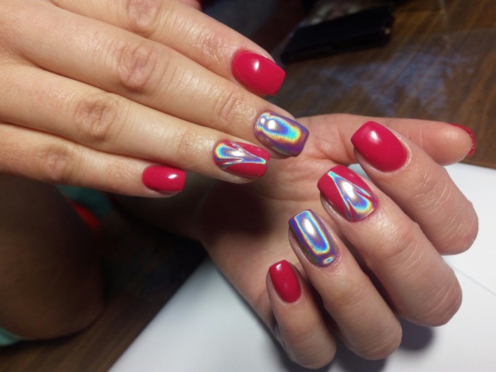 Smalto per unghie a specchio. Come fare una manicure allo specchio con uno sfregamento. Foto di idee e progetti