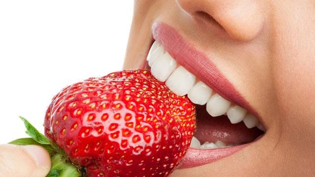 How to whiten teeth at home without harming the enamel quickly from yellowness. Products and folk recipes