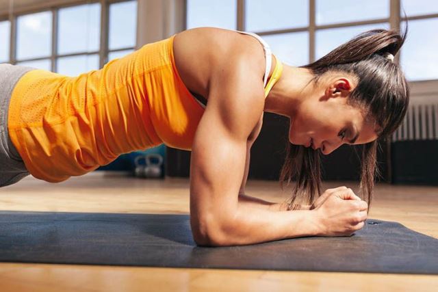 How to do push-ups from the floor for girls to pump up the abdominal muscles, pectoral muscles. Basics for beginners