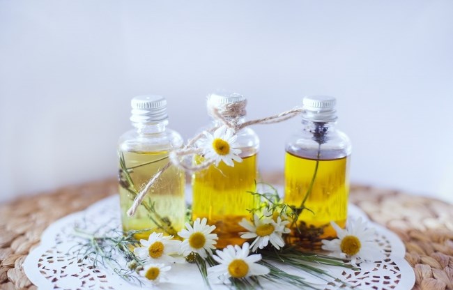 Hydrophilic oil - what is it, how to wash your face, how to use it for hair, skin, makeup remover. Homemade recipes