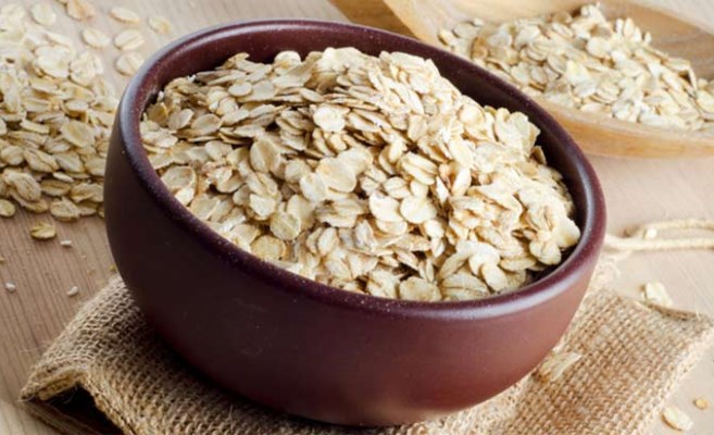 Oatmeal face mask for wrinkles, acne. Simple recipes at home