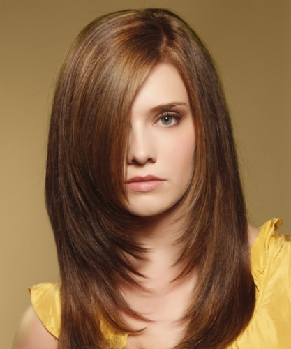 The best haircuts for a round face. Photo with a description for women