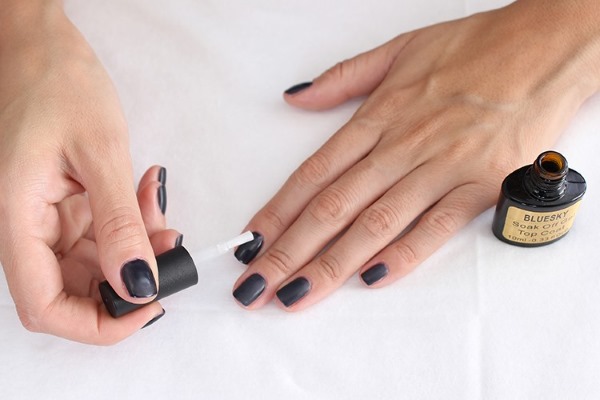 Matte manicure for short nails with gel varnish. Fashion trends 2020, new designs. A photo