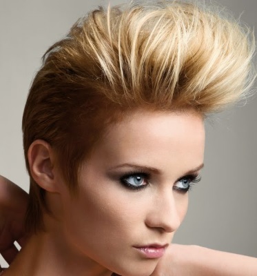 Fashionable hairstyles for short hair. Photo, how to do it yourself step by step