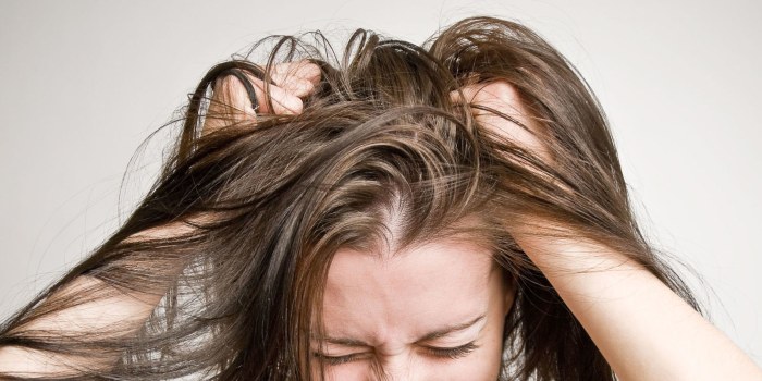 Hair loss in women - how to stop, what to do: shampoos, oils, masks, vitamin complexes