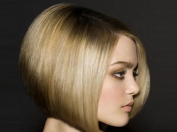 Graduated bob for medium hair. Photo of a bob with bangs, an elongated bob, bob, with volume on the top