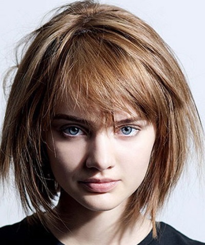 Cascade haircut for medium hair with and without bangs. Who suits, how to cut, photo options