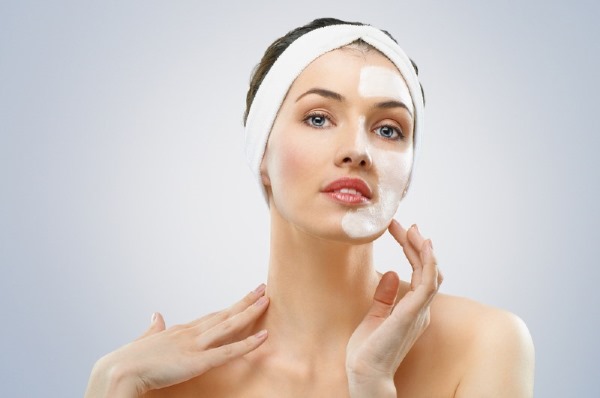 Anti-wrinkle lifting mask for dry and oily skin. Recipes with gelatin, starch, lemon