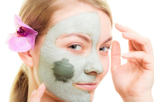 Anti-wrinkle lifting mask for dry and oily skin. Recipes with gelatin, starch, lemon