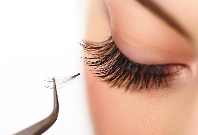 Eyelash extension: types, techniques, effects, photos, pros and cons, how it is done, consequences and harm