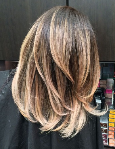 Light hair coloring. Photo for short, medium hair, natural color