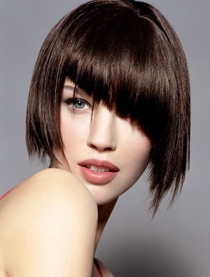 Elongated bob for long and medium hair: even, with elongated front strands, with and without bangs