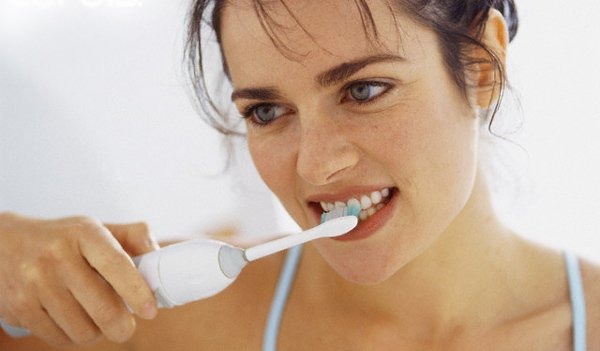 Ultrasonic toothbrush. Pros and cons, doctors' reviews, rating of the best and contraindications