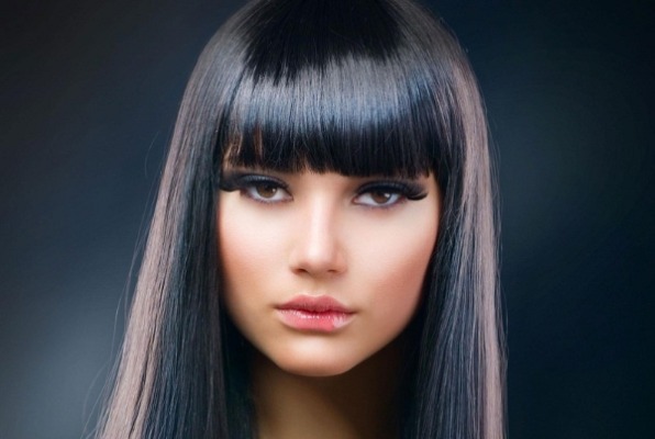 Bangs 2020 for medium hair: oblique, torn, beautiful, short, cascade, asymmetry. Fashion trends with photos