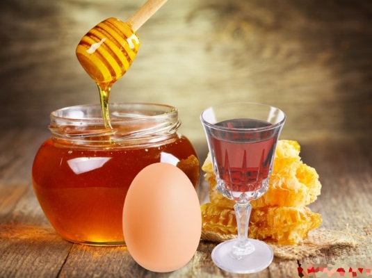 Maschere per la crescita dei capelli da uova, miele, olio di bardana, altre ricette a casa. Regole per la preparazione e l'uso