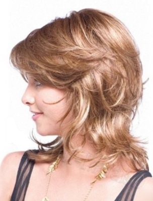 Fashionable beautiful women's haircuts for curly hair of medium length: with bangs and without, not requiring styling. New for 2020