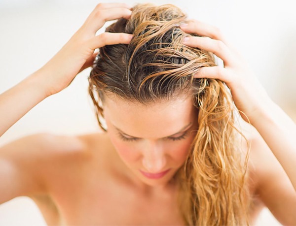 Greasy hair. Reasons for what to do from fat content, treatment with folk remedies, shampoos, advice from a trichologist