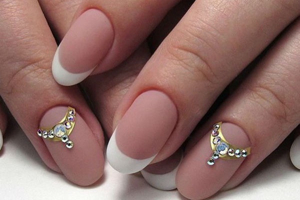 French on nails. Photo 2020, new items: white gel polish with a pattern, spring, autumn, summer, winter designs and ideas