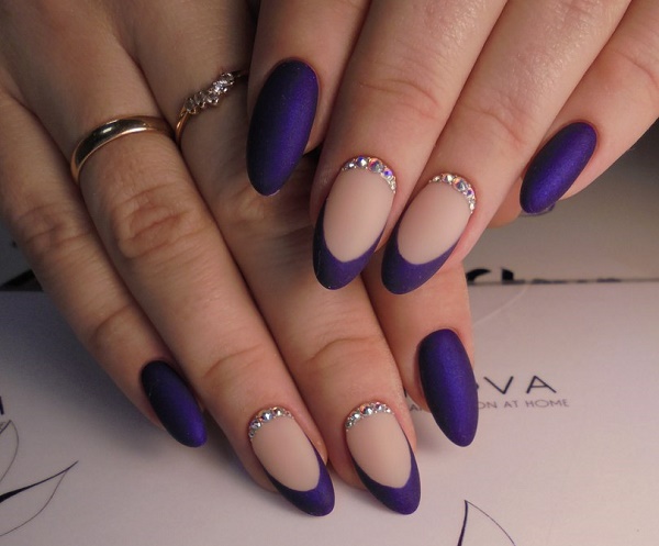 French on the nails. Photo 2020, new items: white gel polish with a pattern, beautiful ombre, gradient, shellac geometry