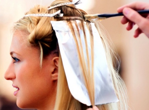 Belle luci su capelli castano chiaro, scuro, castano chiaro. Foto, istruzioni per la colorazione