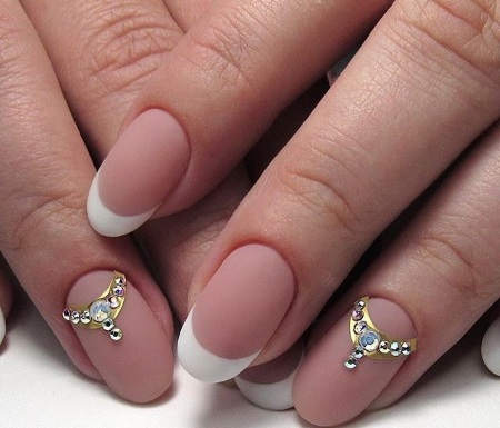 French on almond-shaped nails: new items 2020. Design with rhinestones, sparkles, rubbing, gel polish pattern