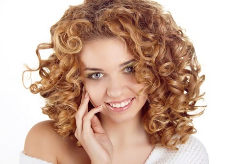 Permed hair: large curls for medium hair.Step by step instructions, photo. How to style and restore hair