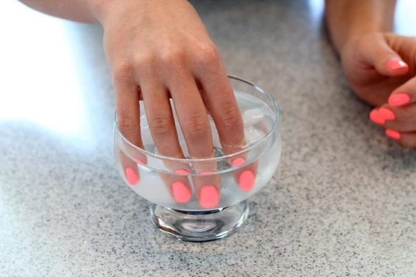 How to quickly dry gel polish on nails without a hairdryer, ironing, lamps at home