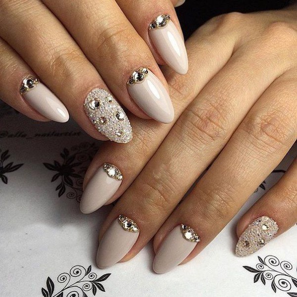 Manicure for almond nails 2020: the best ideas. Design for spring, summer, autumn, winter