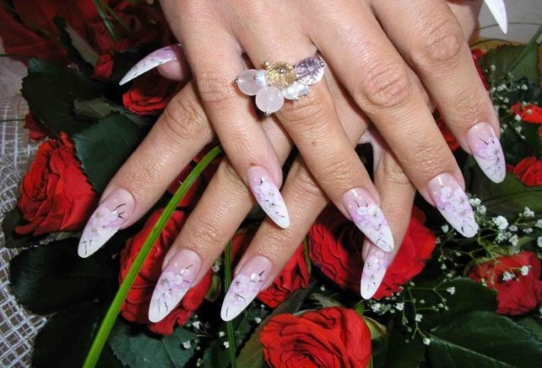 Almond-shaped nails. Fashion trends in design 2020, photo: pale, French, nude, ombre, with sparkles, rhinestones, rub