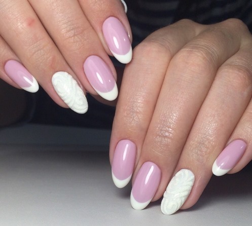 Almond-shaped nails. Fashion trends in design 2020, photo: pale, French, nude, ombre, with sparkles, rhinestones, rub