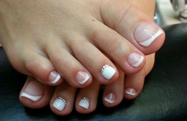 Fashion trends in pedicure 2020. Photos, current ideas and colors