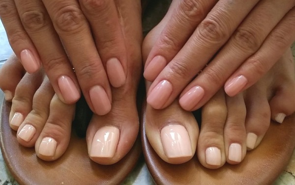 Fashion trends in pedicure 2020. Photos, current ideas and colors