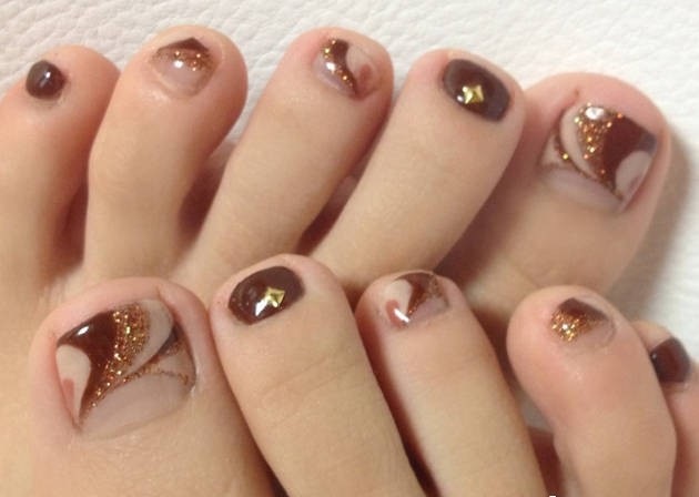 Fashion trends in pedicure 2020. Photos, current ideas and colors