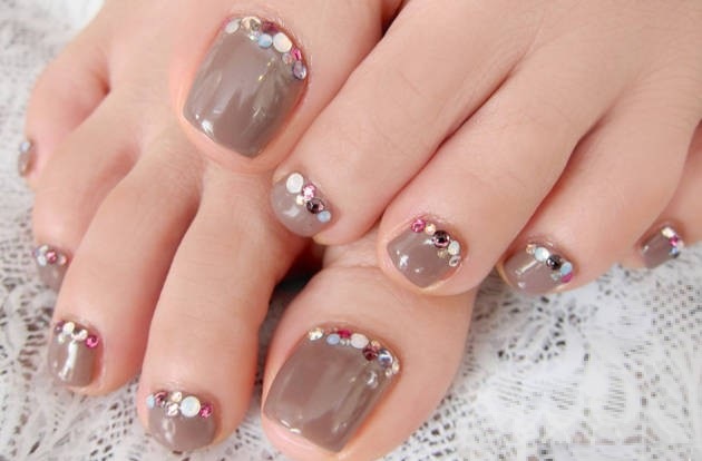 Fashion trends in pedicure 2020. Photos, current ideas and colors