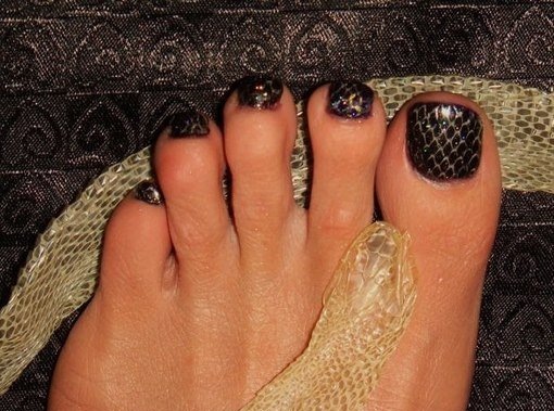 Fashion trends in pedicure 2020. Photos, current ideas and colors