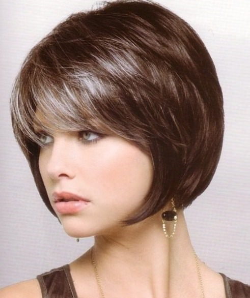 Short women's haircuts 2020 for overweight, thin, after 40, 50, 60 years old, beautiful with straight, oblique bangs, cascade