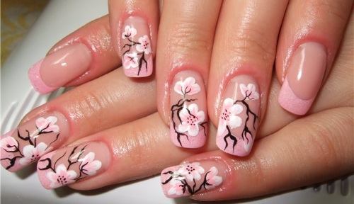 Fiori sulle unghie con smalto gel - idee per manicure e nuovi design: giacca di servizio, fiori voluminosi, delicati, trasparenti, bellissimi. Una foto