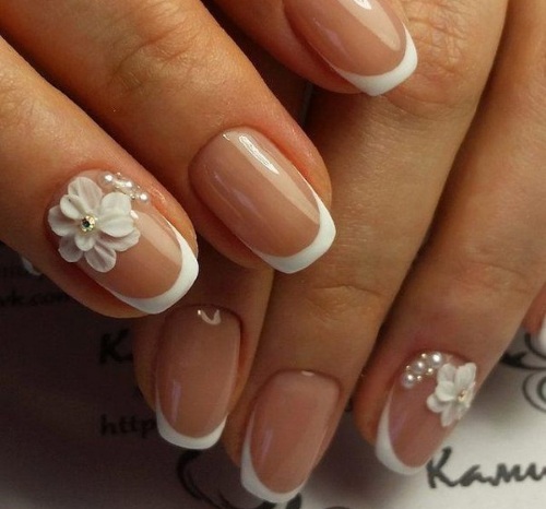 Fiori sulle unghie con smalto gel - idee per manicure e nuovi design: giacca di servizio, fiori voluminosi, delicati, trasparenti, bellissimi. Una foto