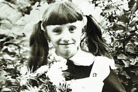 Elena Sparrow. Foto prima e dopo la chirurgia plastica, biografia, altezza, peso, età, interventi chirurgici per correggere l'aspetto dell'artista