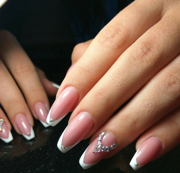 French manicure with a pattern. New 2020, the best ideas for long and short nails