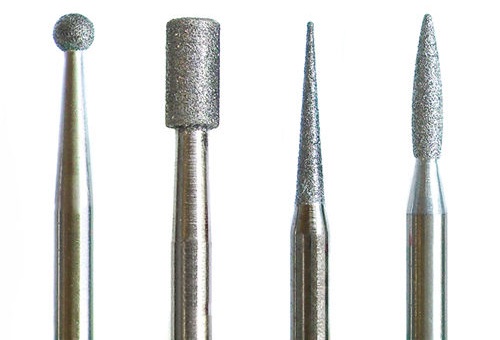 Frese per hardware manicure. Tipi con descrizioni e foto, cosa per cosa: ceramica, diamante, corindone, carburo. Appuntamento, come sterilizzare, processo per principianti