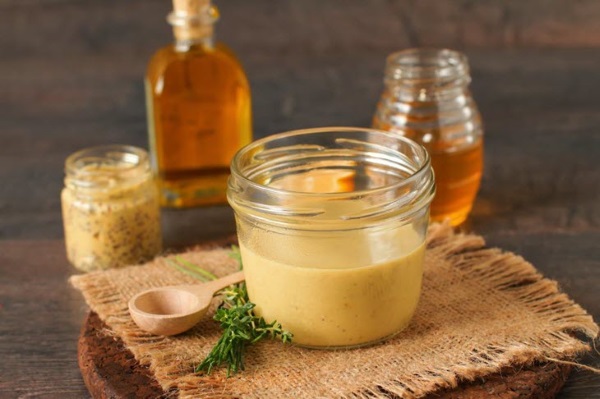 Mustard mask for hair growth, strengthening, against hair loss. Recipes, rules of application. Reviews