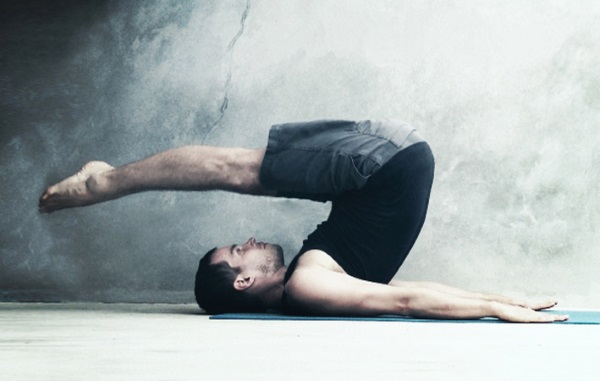 Yoga per schiena e colonna vertebrale: caratteristiche, indicazioni e controindicazioni, una serie di semplici esercizi, le migliori asana. Video per principianti