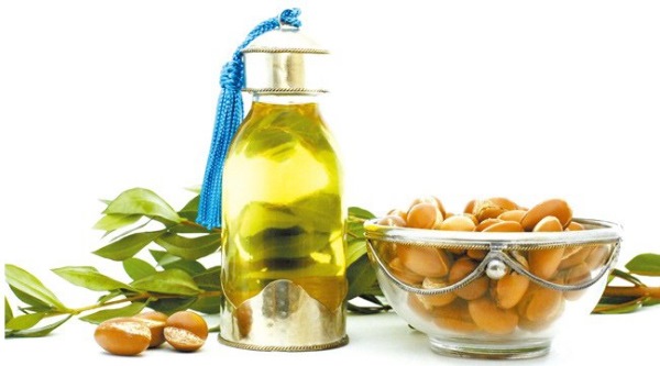 Argan oil for hair. Properties, how to use, professional products: Londa, Kapus, Hair vital, Tahe Keratin Gold