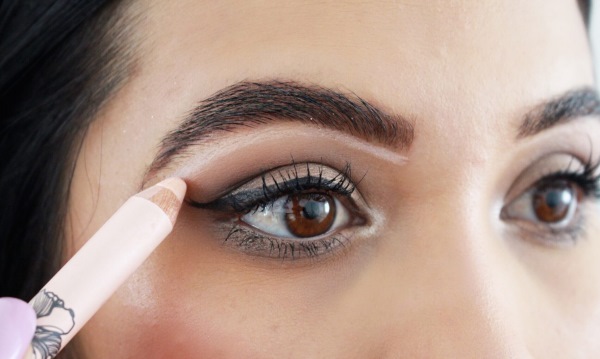 Eyebrow pencil. Beginner's Guide: Waterproof, Powdery, Waxy, Long Lasting