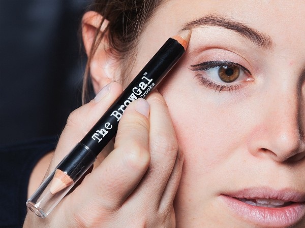 Eyebrow pencil. Beginner's Guide: Waterproof, Powdery, Waxy, Long Lasting