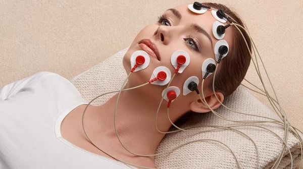 Face lifting: what is it, SMAS, RF, plasma, massage, ultrasonic, filament, endoscopic, radio wave, vector, radio frequency, laser, acupuncture